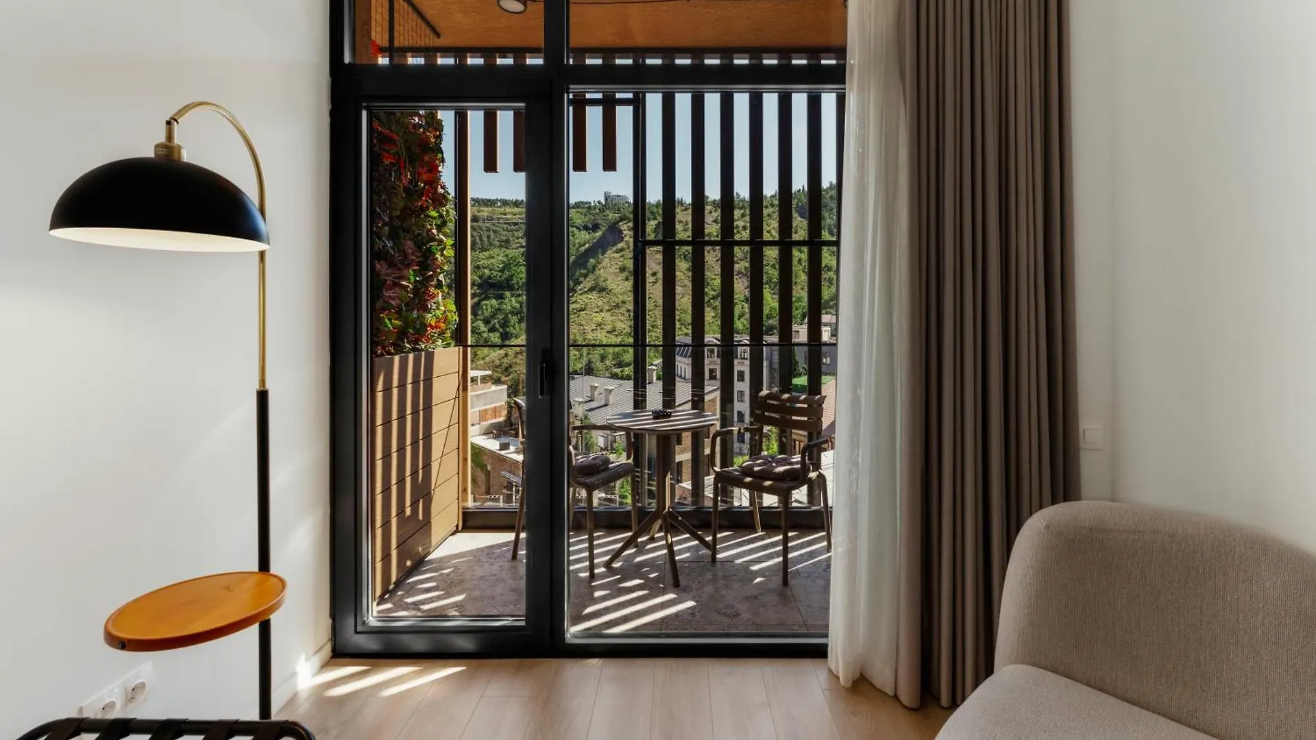 Solridge Aparthotel Тбилиси